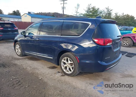 2017 Chrysler Pacifica Touring-L из США, поврежденный, VIN 2C4RC1BG7HR611028